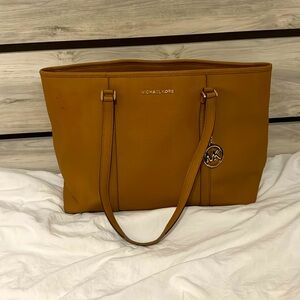 Michael Kors Sady large, zip-top tote bag
